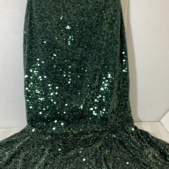 AQUA
Sequin Hanky Hem Dress - 100% Exclusive - Picture 6 of 12